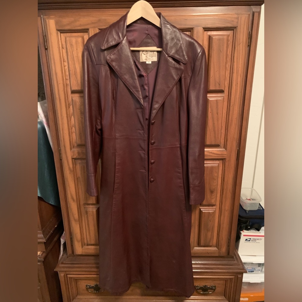 NWOT Incredible Brown Long Leather Jacket with Belt Size 12